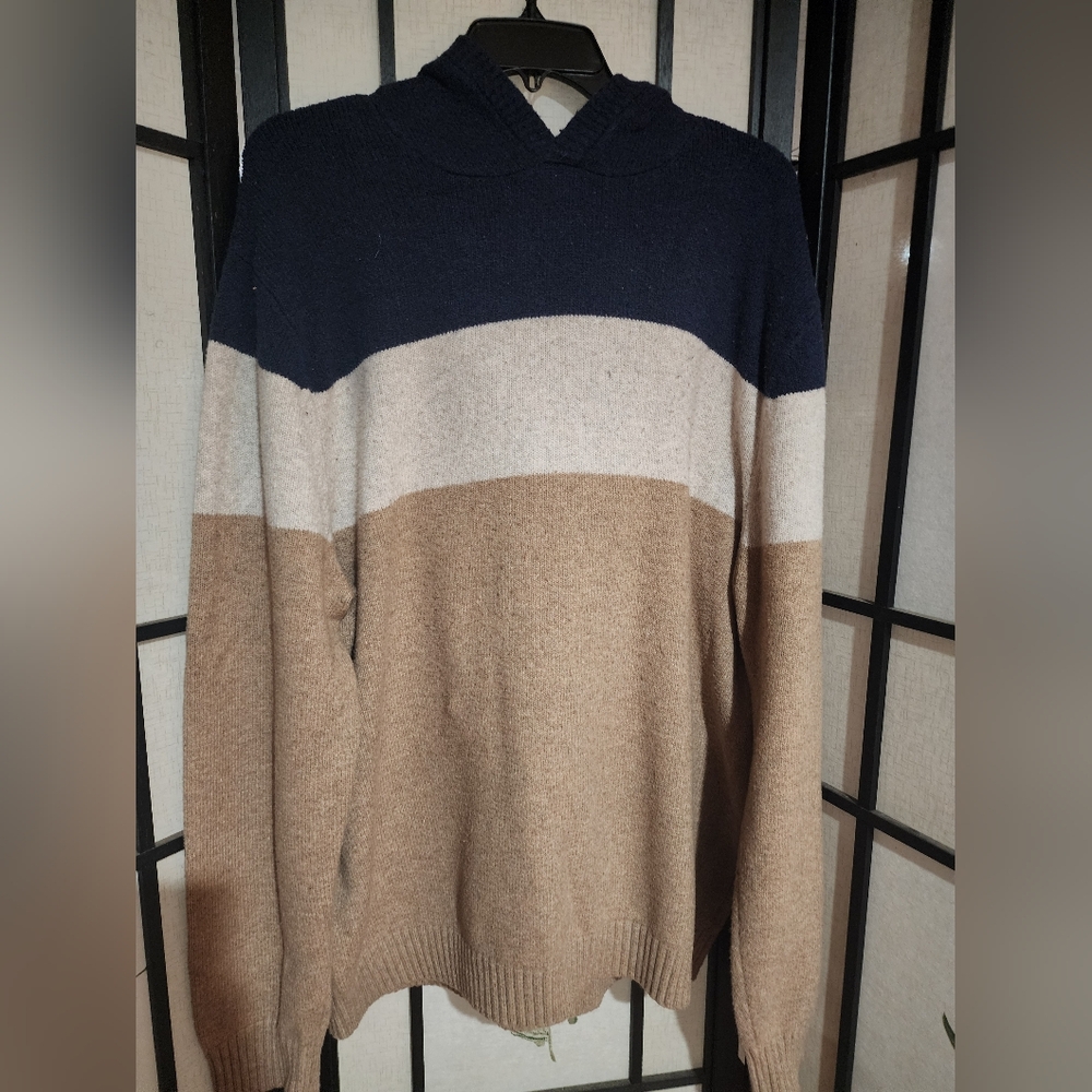 Goodfellow & Co Navy, Beige, and Tan Men's Sweater Size L